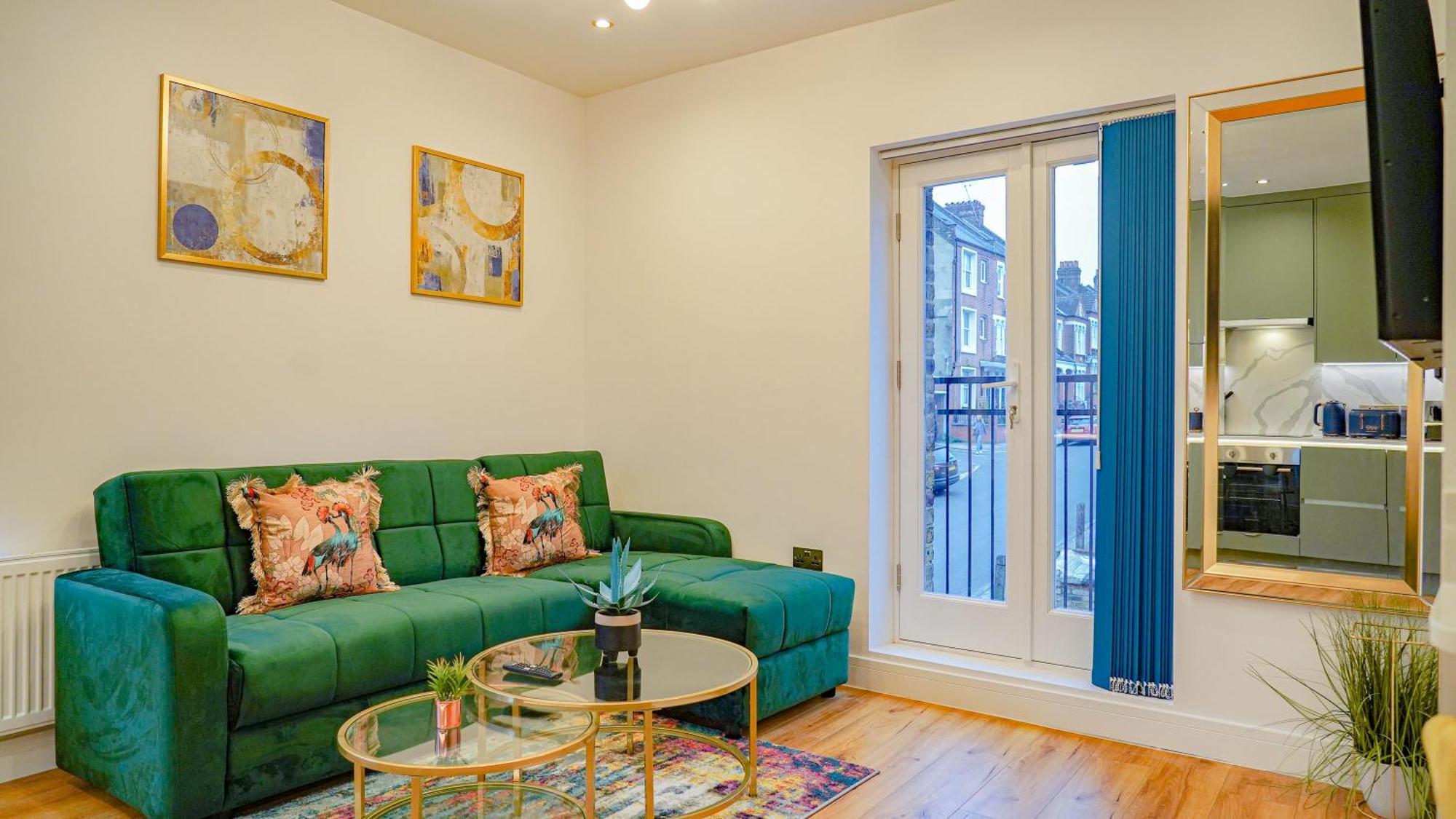 New Luxurious Stunning Block In Appartement Londres