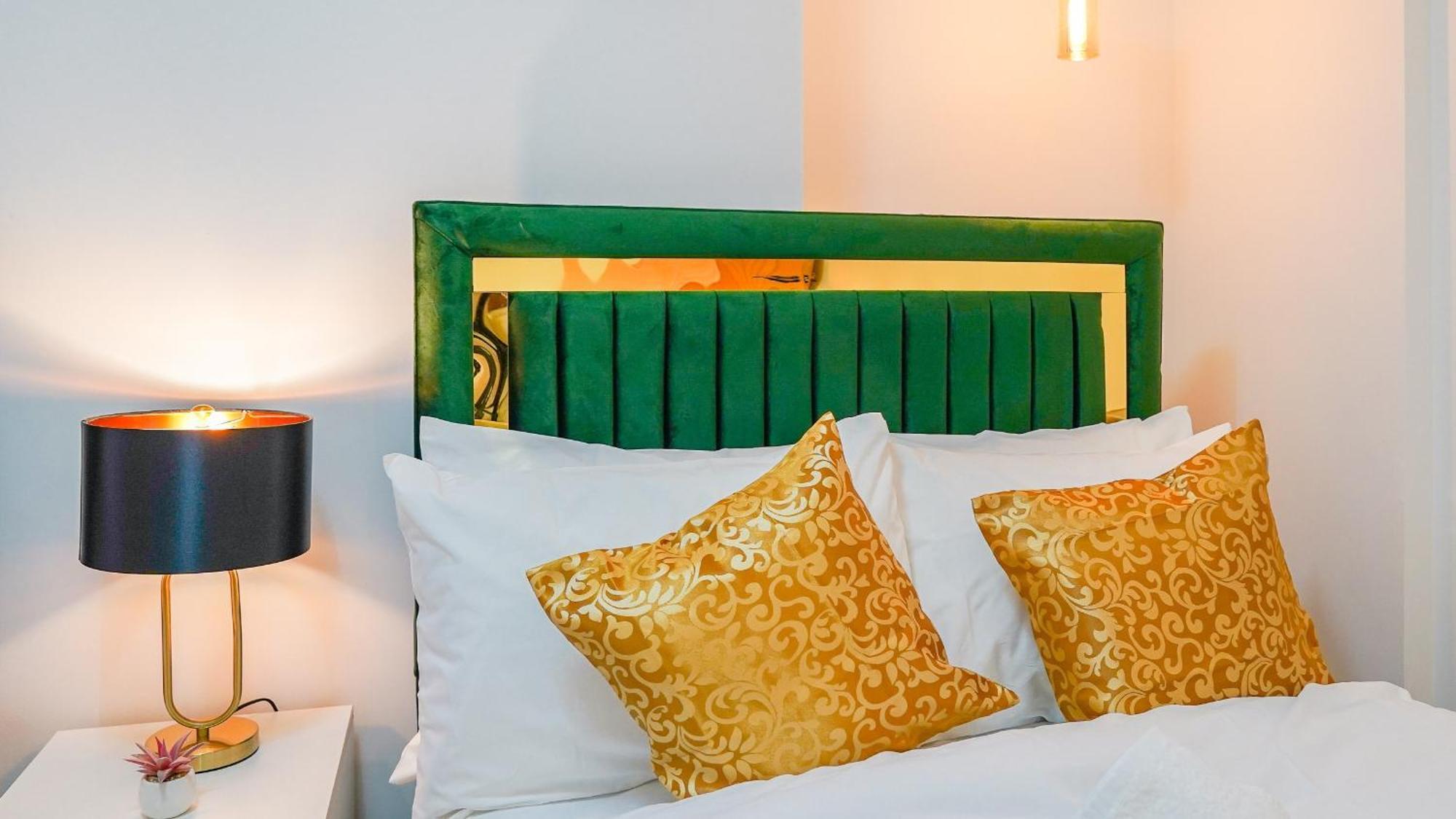 New Luxurious Stunning Block In Appartement Londres